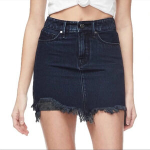 ✨NWT Good American Dark Wash Blue High Rise Frayed Hem Denim Jean Mini Skirt 26